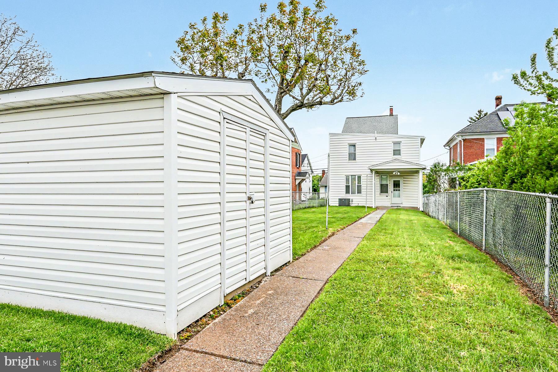 686 HIGHLAND STREET
