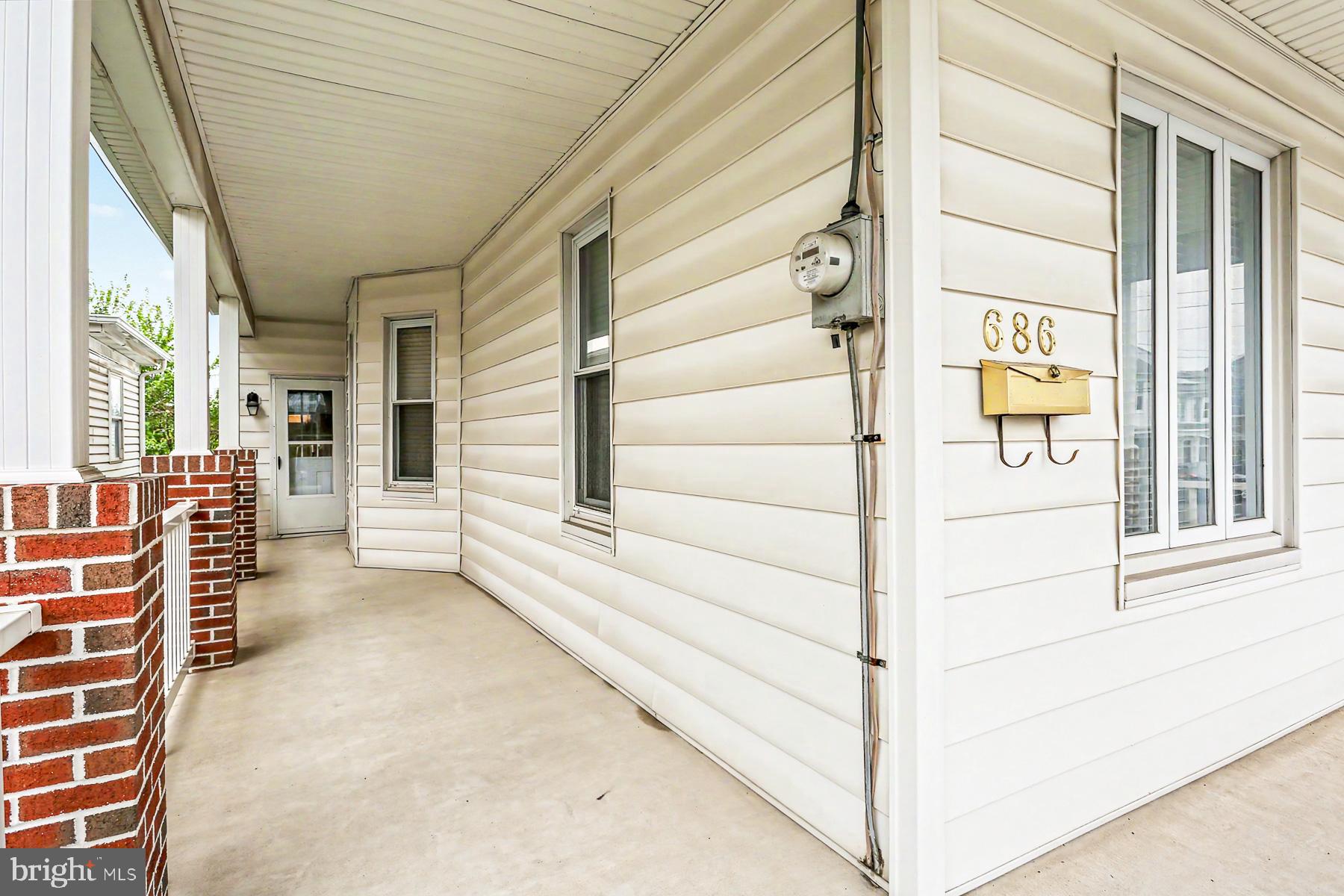 686 HIGHLAND STREET