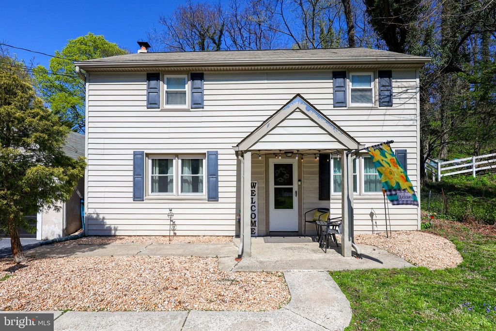 Photo of 611 Beaver Valley Pike, LANCASTER, PA 17602 (MLS # PALA2085788)