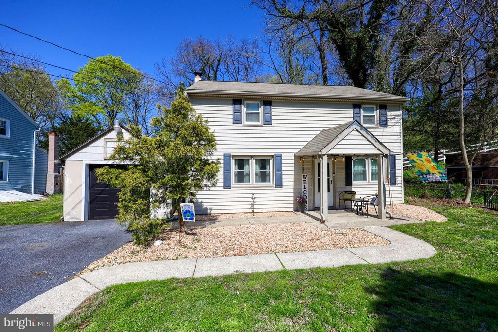 Photo of 611 Beaver Valley Pike, LANCASTER, PA 17602 (MLS # PALA2085788)