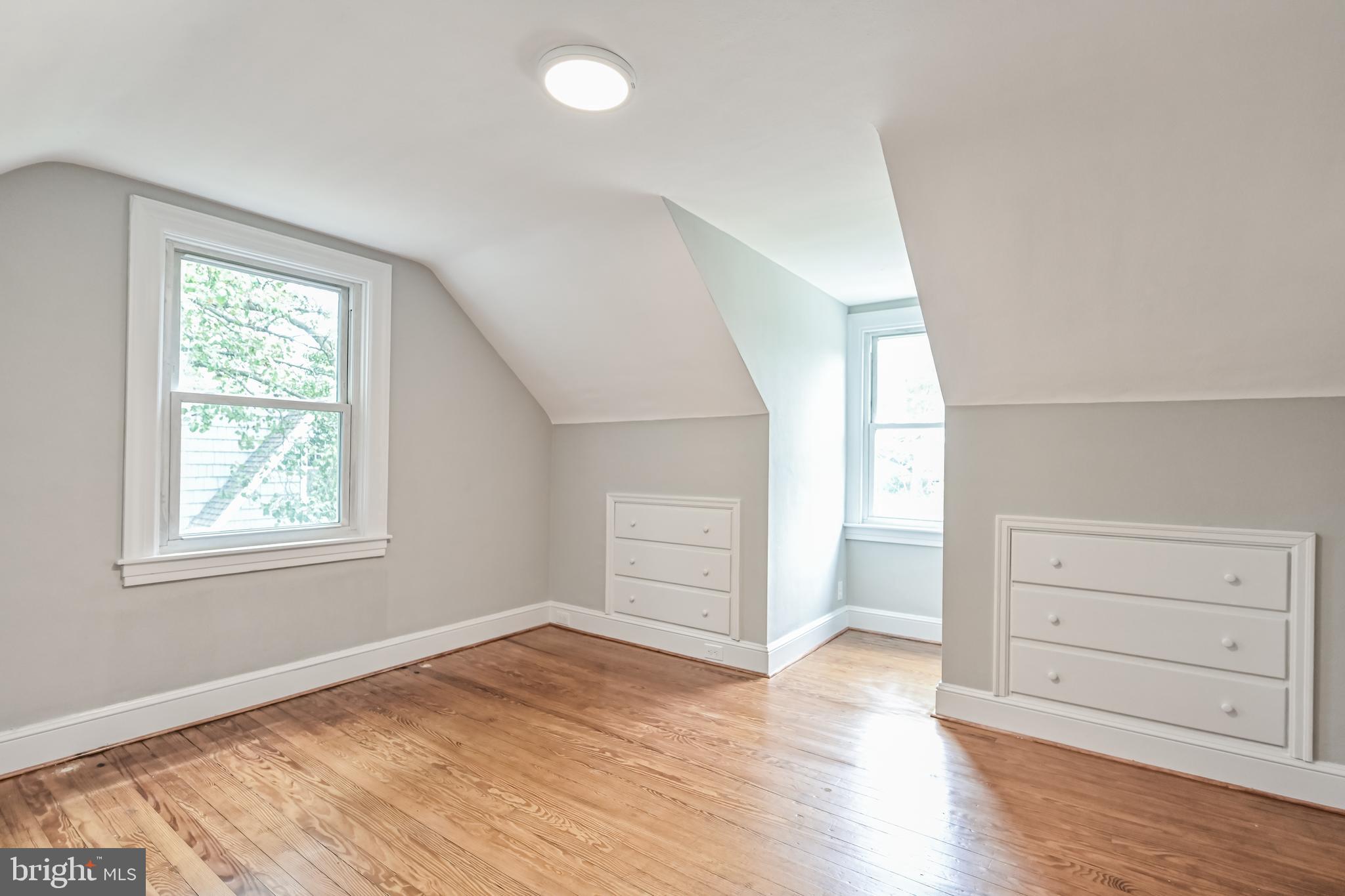 HOMEWOOD - Residential