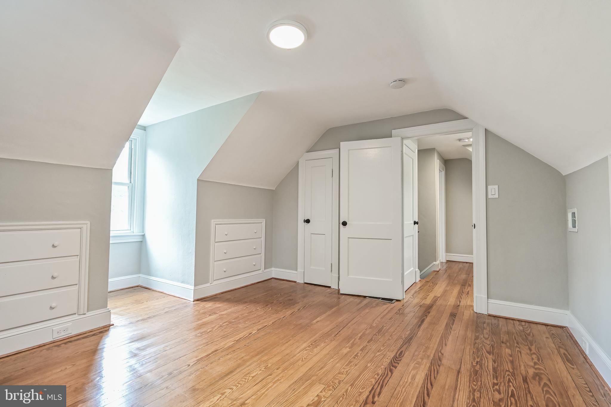 HOMEWOOD - Residential