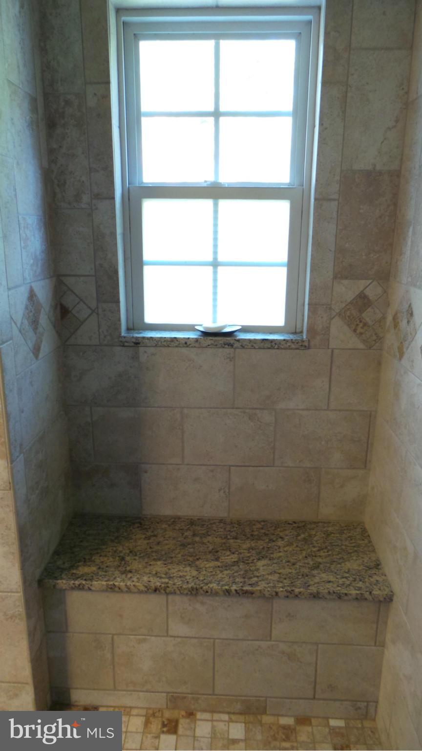 LAKE WILDERNESS - Residential