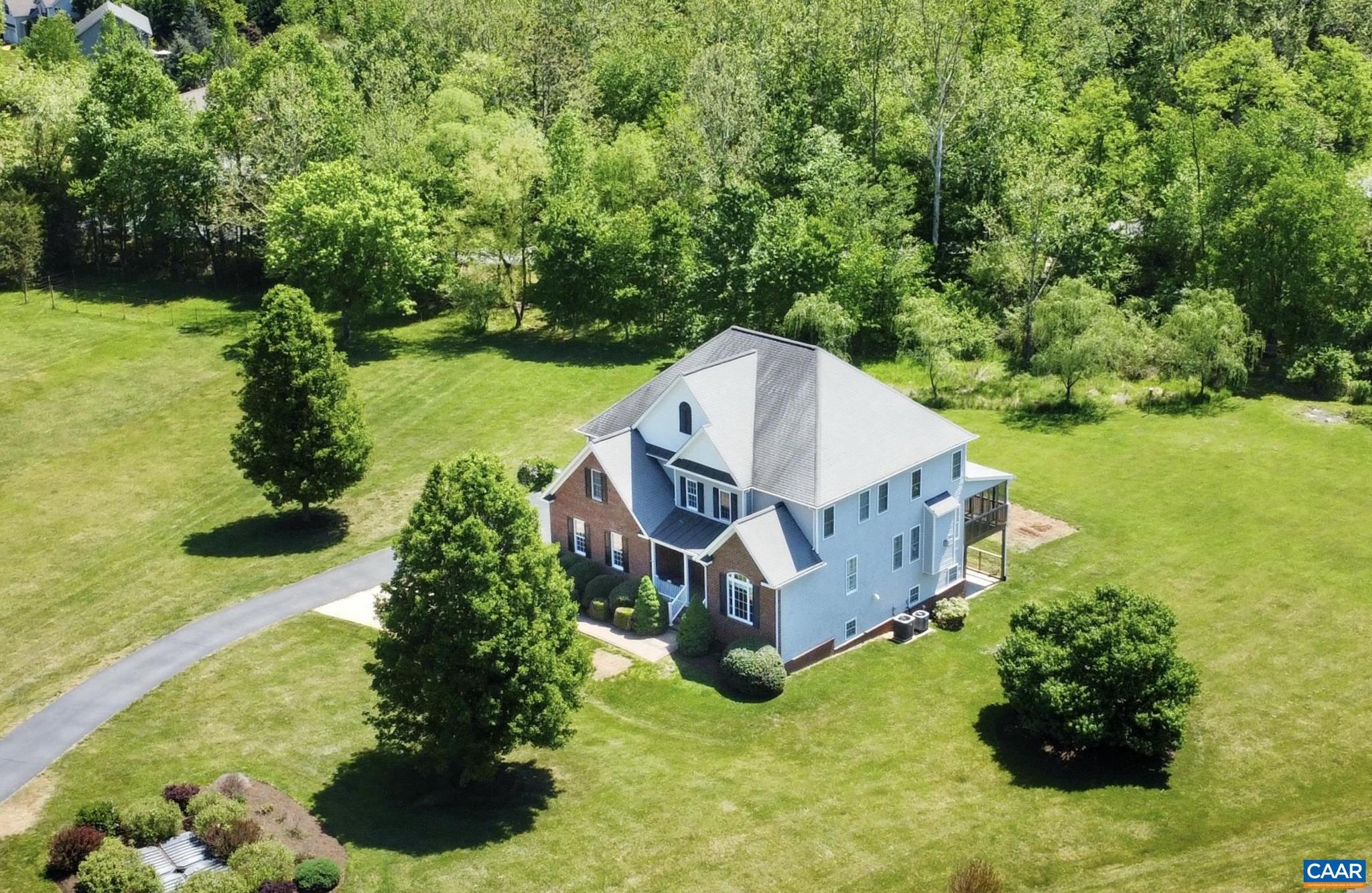 WILLOW CREEK - Residential