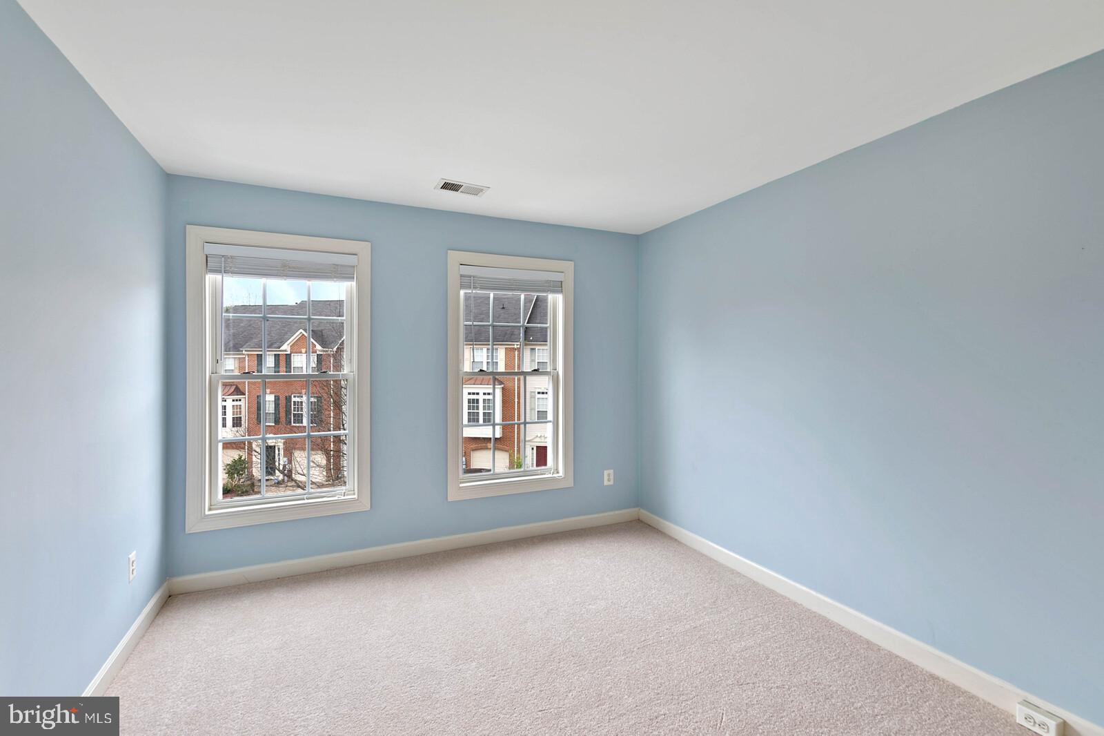 LAUREL CREST - Residential