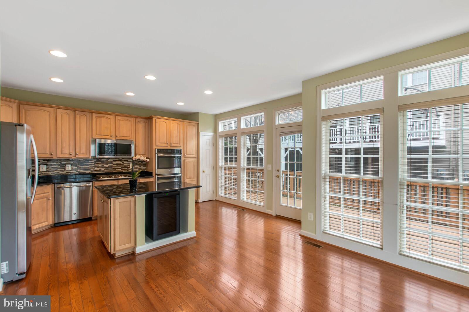 LAUREL CREST - Residential