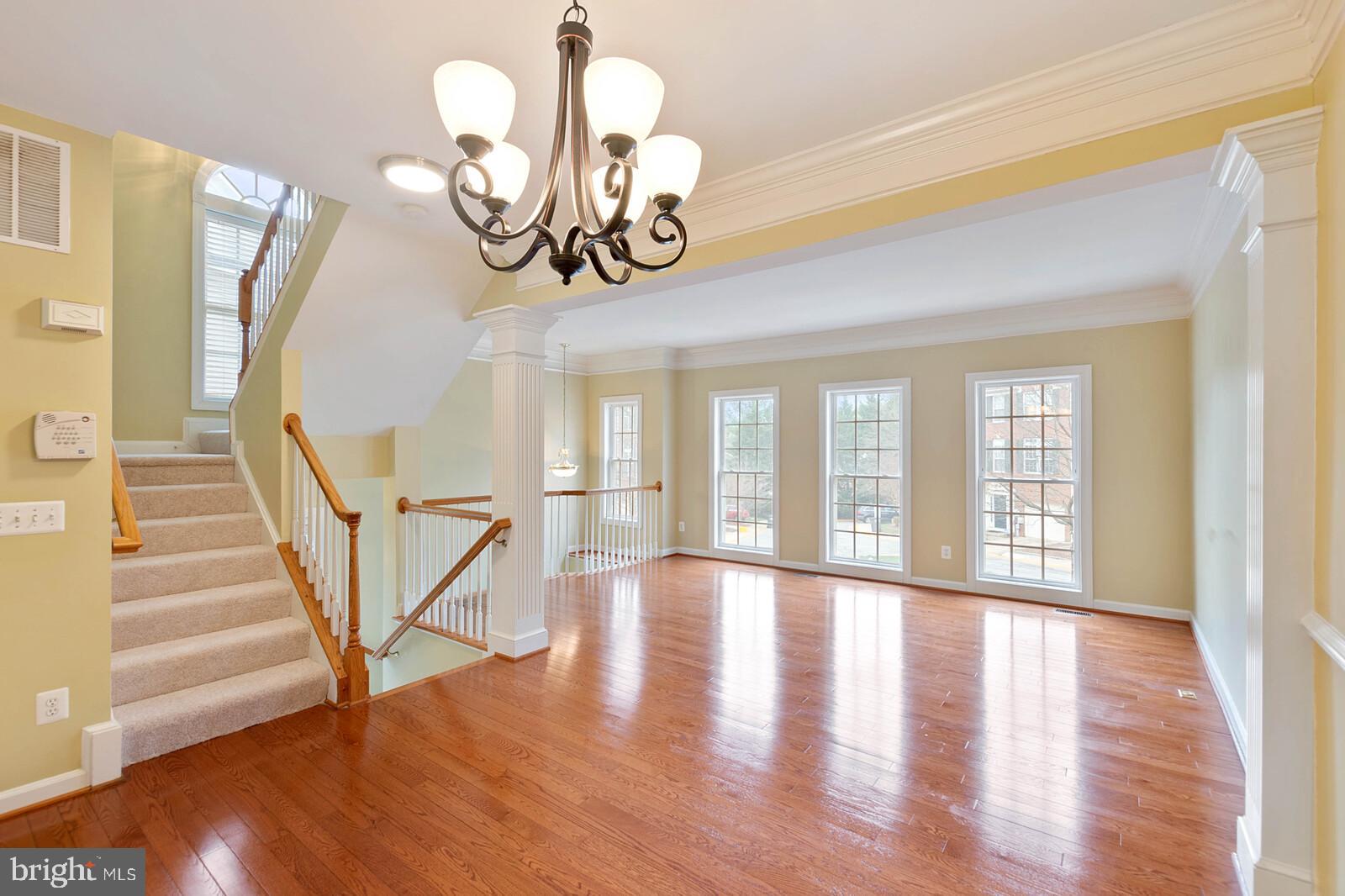 LAUREL CREST - Residential