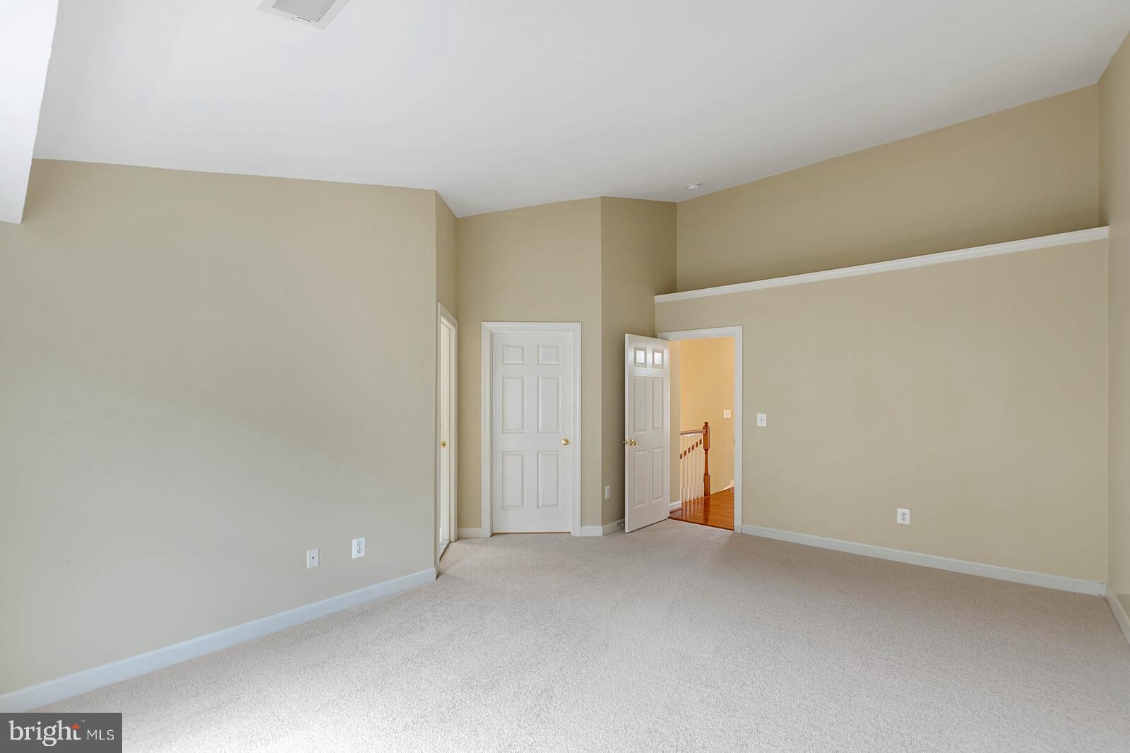 LAUREL CREST - Residential