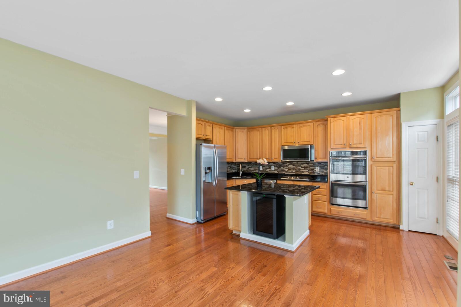 LAUREL CREST - Residential