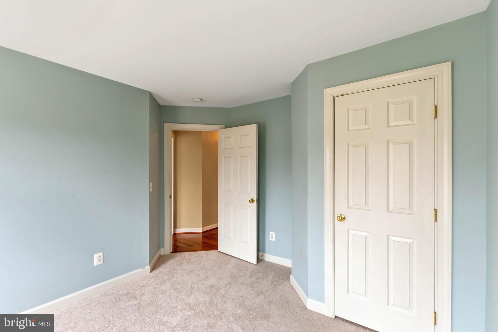 LAUREL CREST - Residential