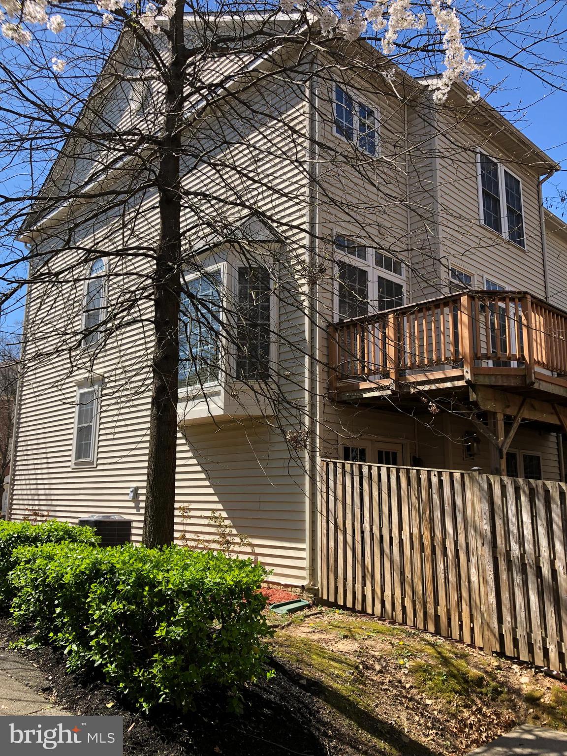 LAUREL CREST - Residential