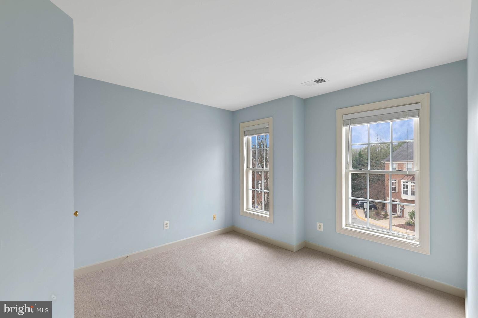 LAUREL CREST - Residential