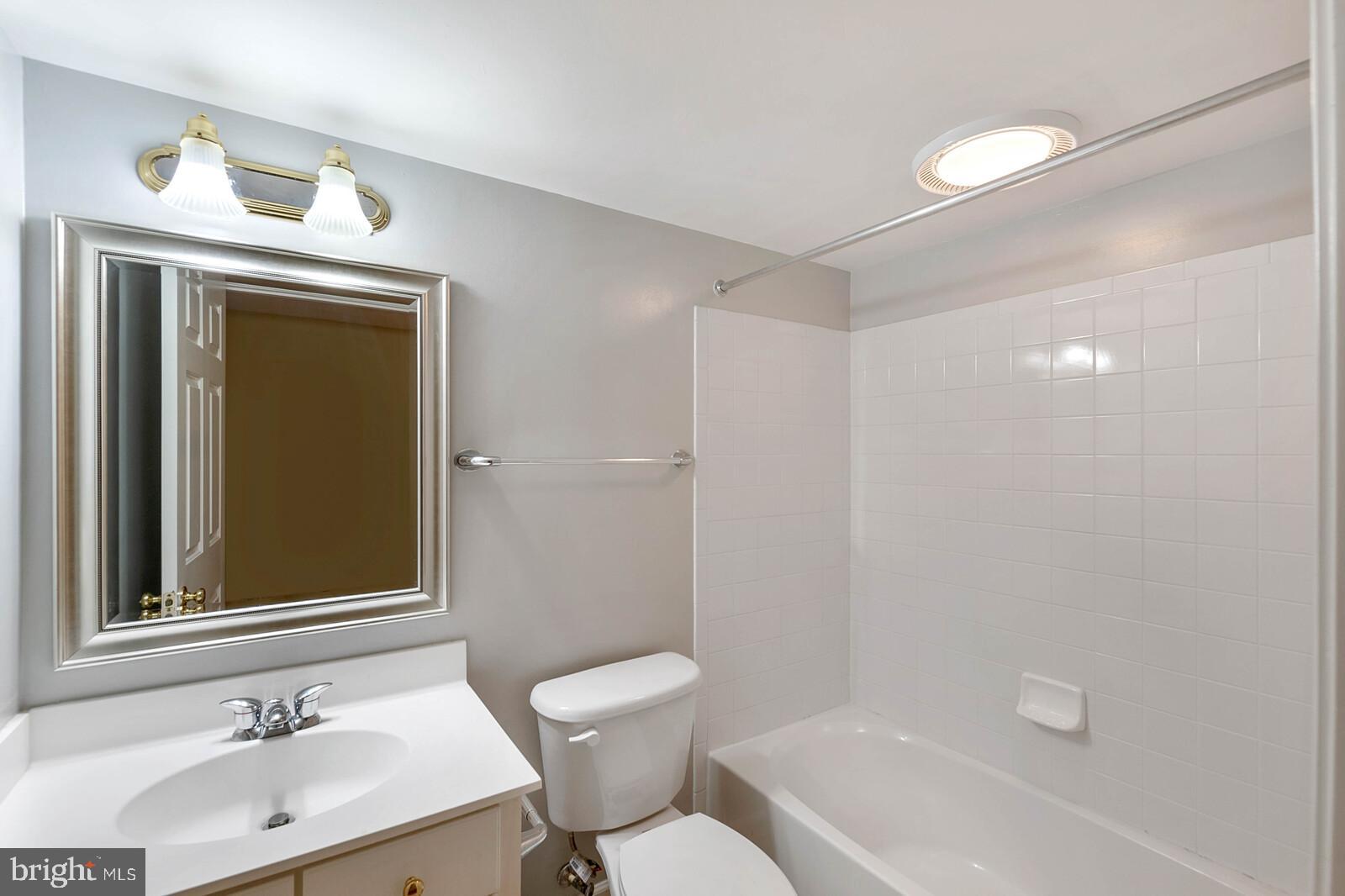 LAUREL CREST - Residential