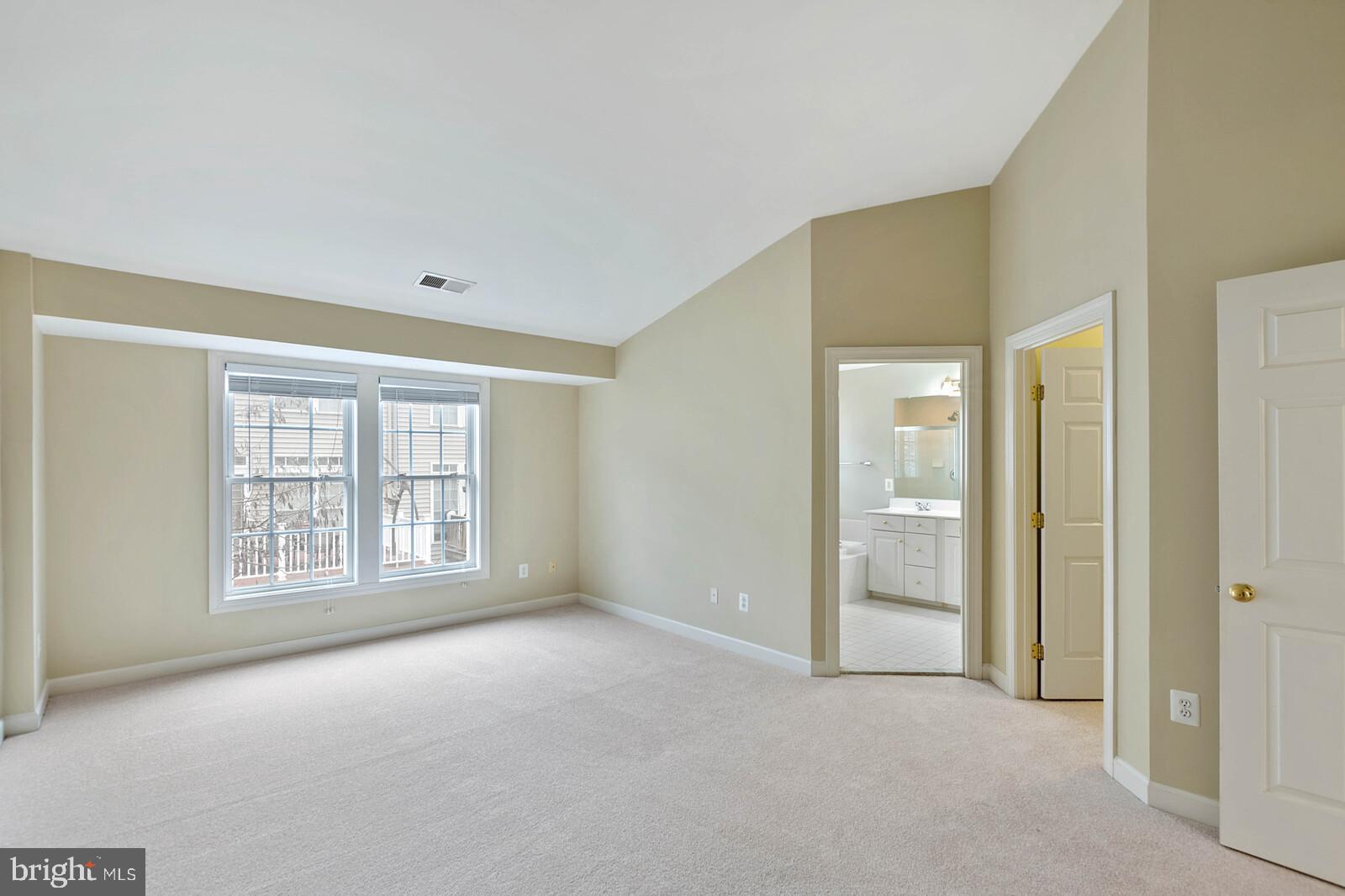 LAUREL CREST - Residential