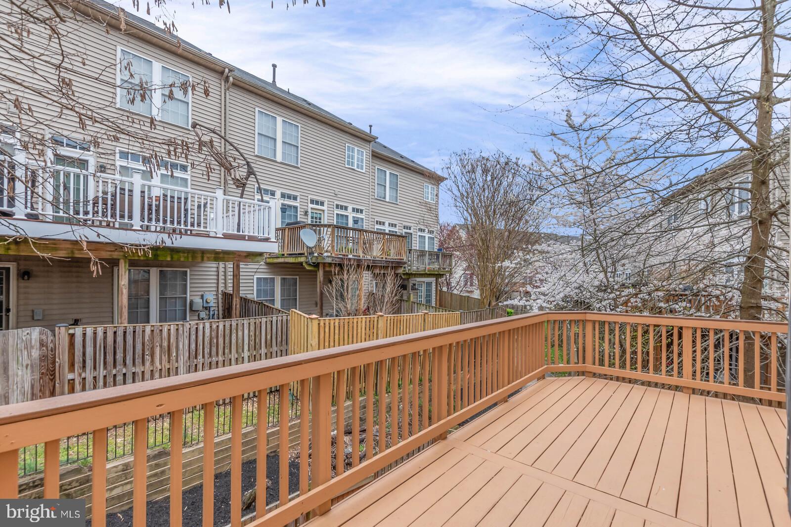 LAUREL CREST - Residential