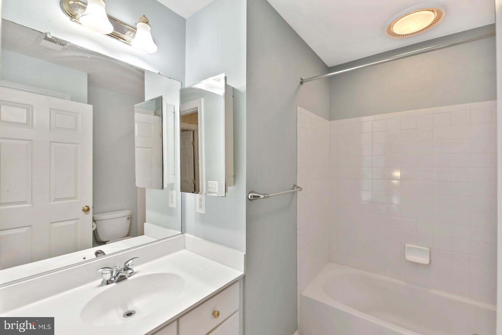 LAUREL CREST - Residential