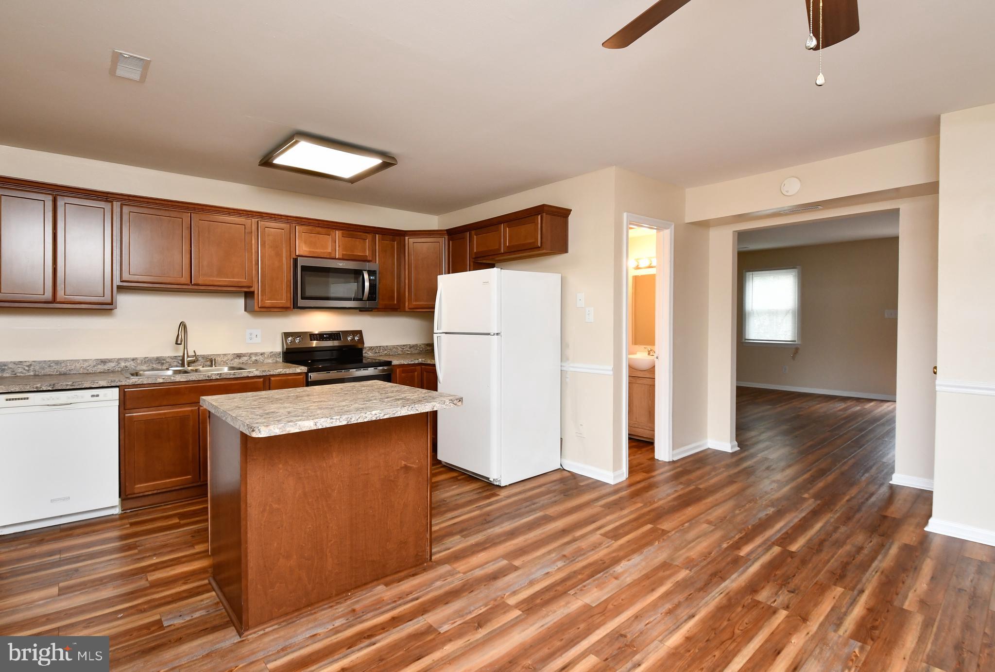 OLDE GREENWICH - Residential