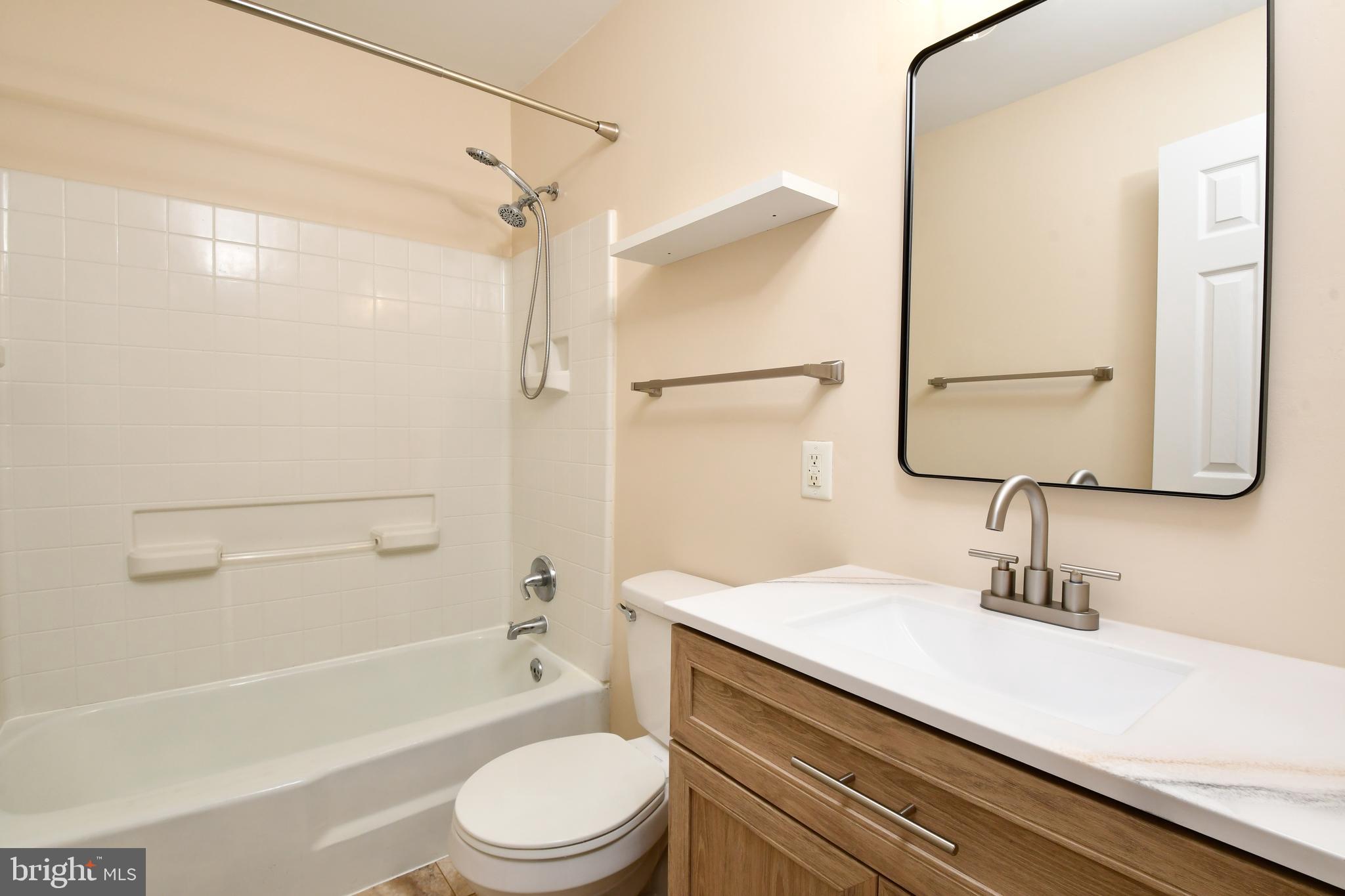 OLDE GREENWICH - Residential