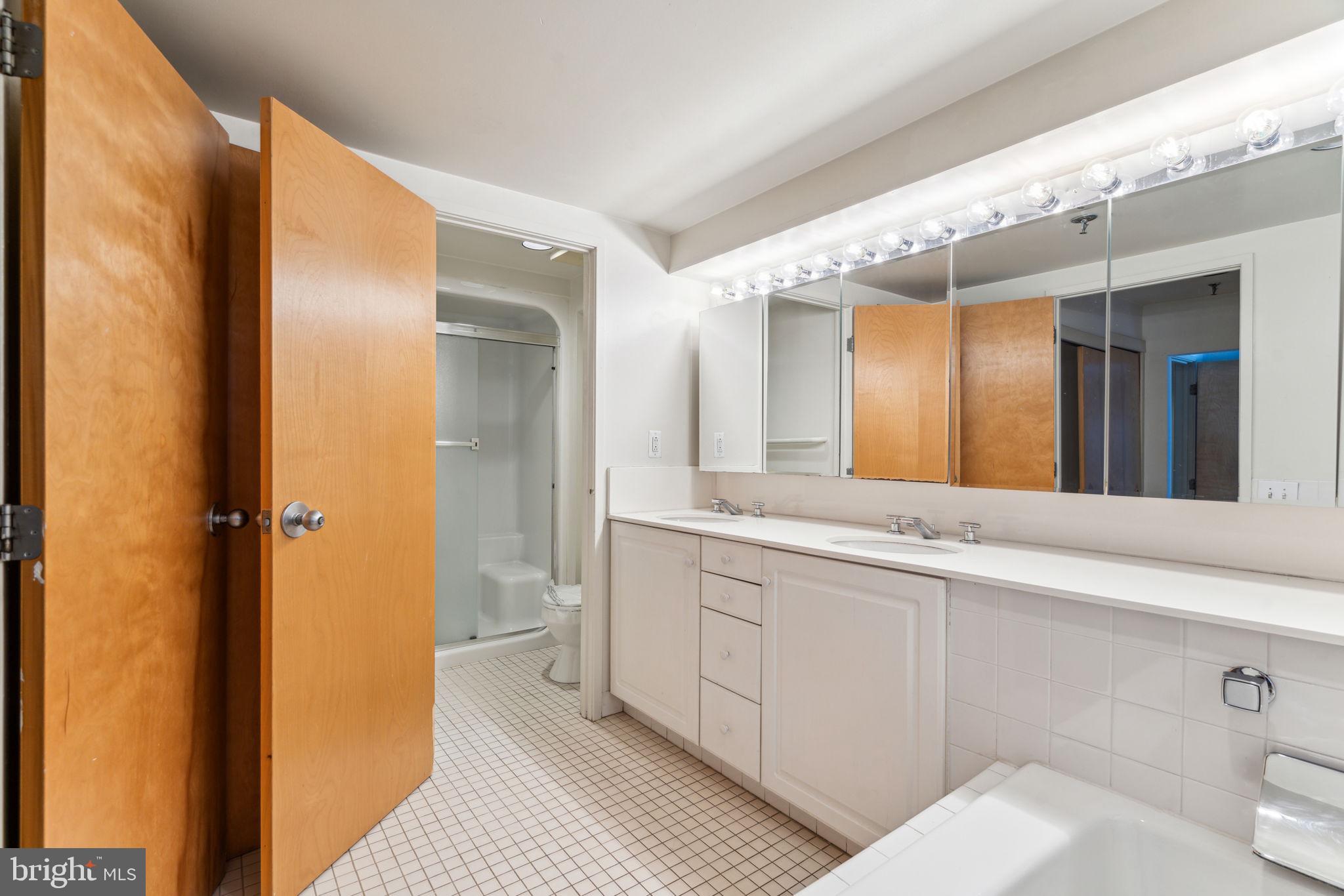 PENN'S LANDING - Residential