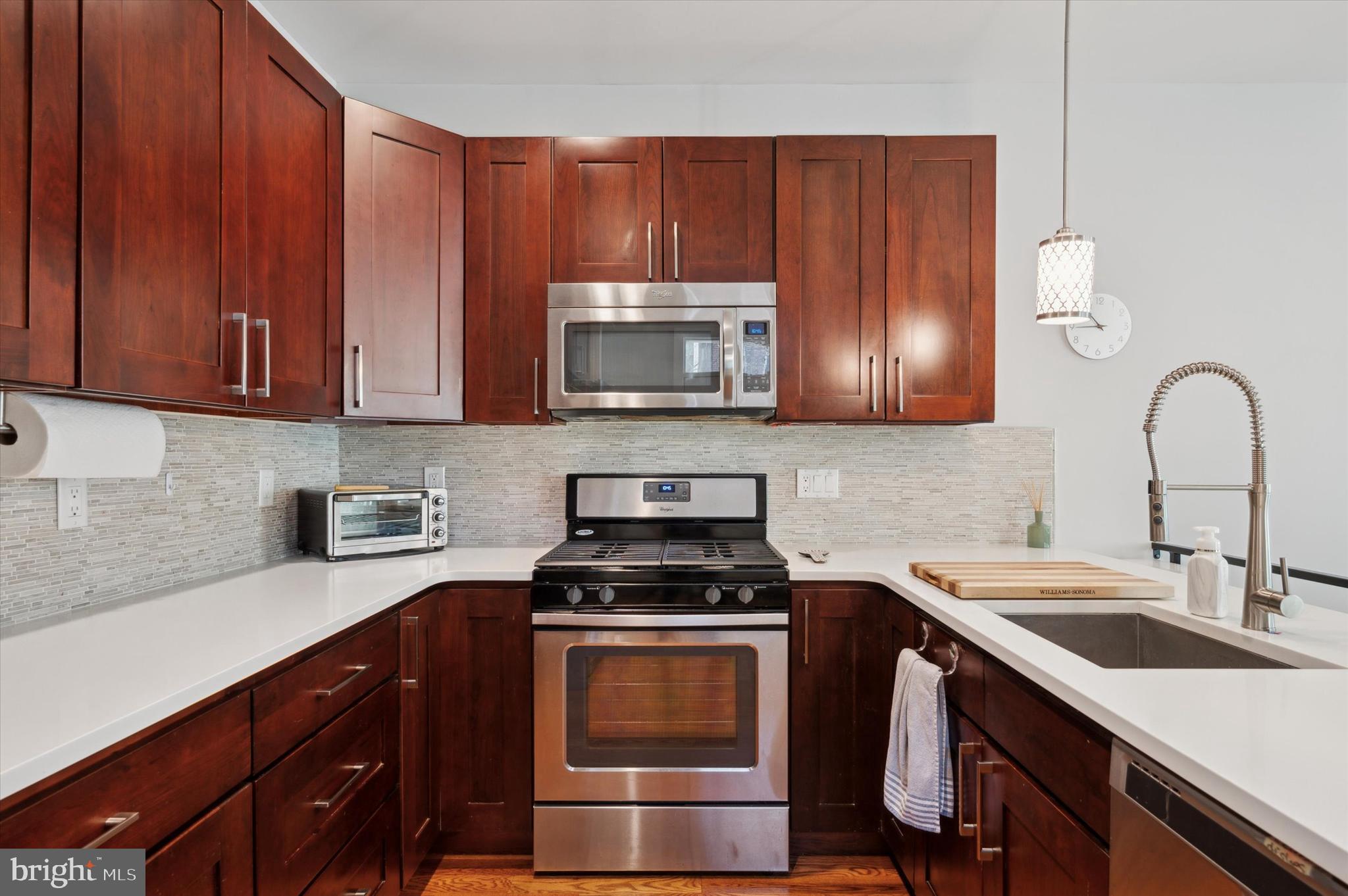 FAIRMOUNT - Residential