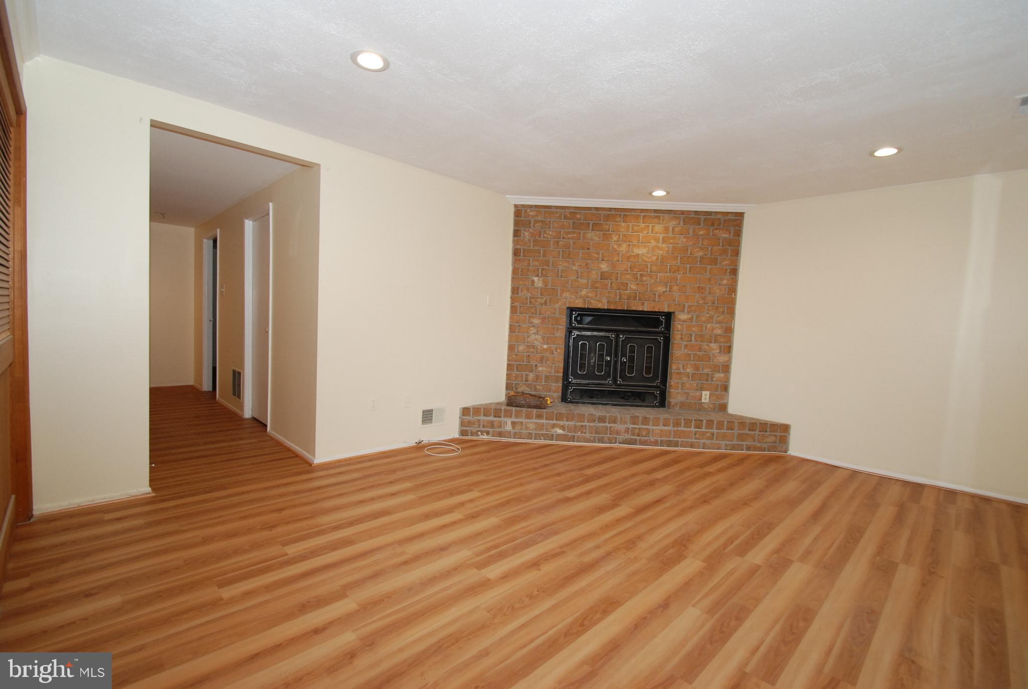 KINGS CONTRIVANCE - Residential Lease