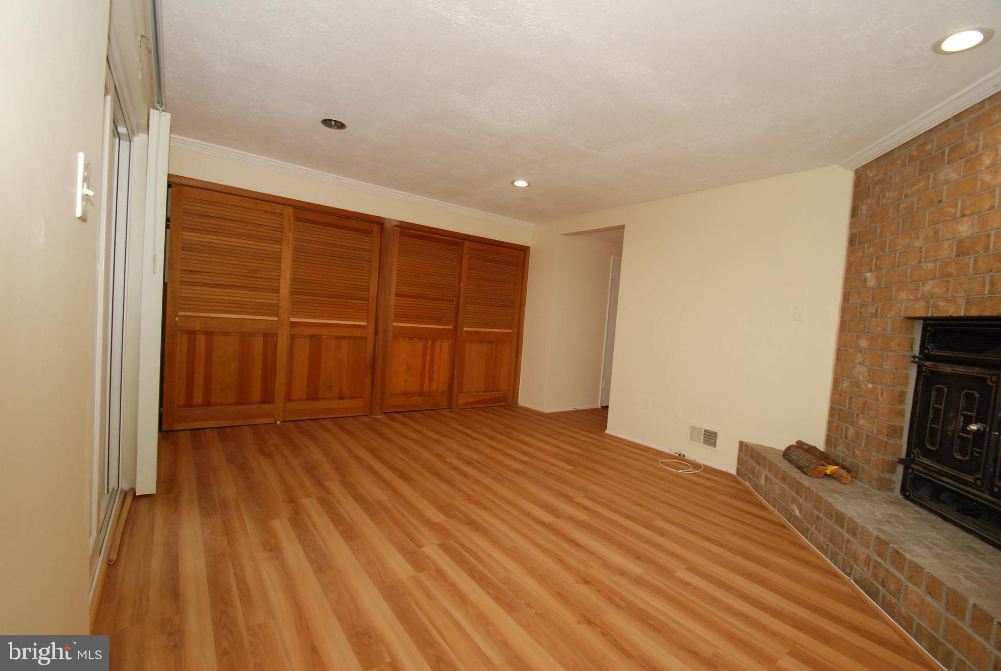 KINGS CONTRIVANCE - Residential Lease