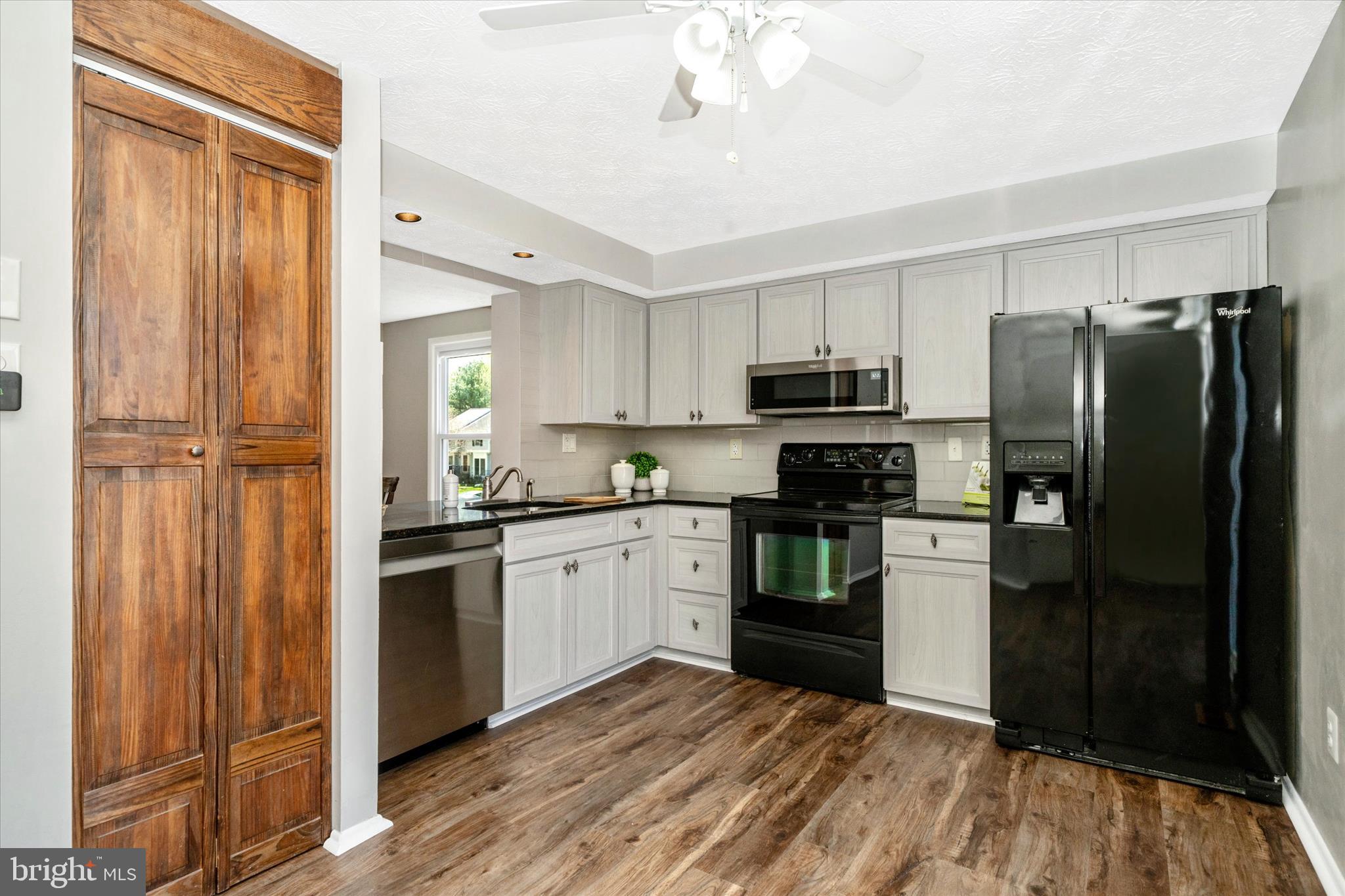 LEISHEAR VILLAGE - Residential