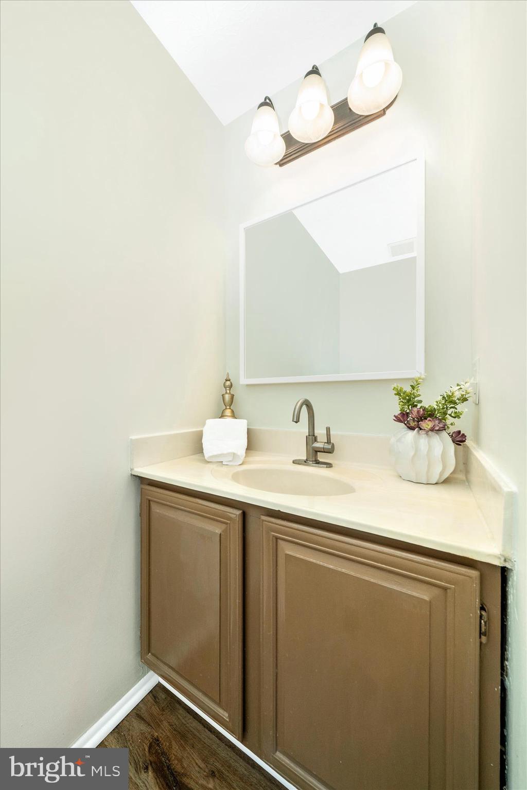 LEISHEAR VILLAGE - Residential