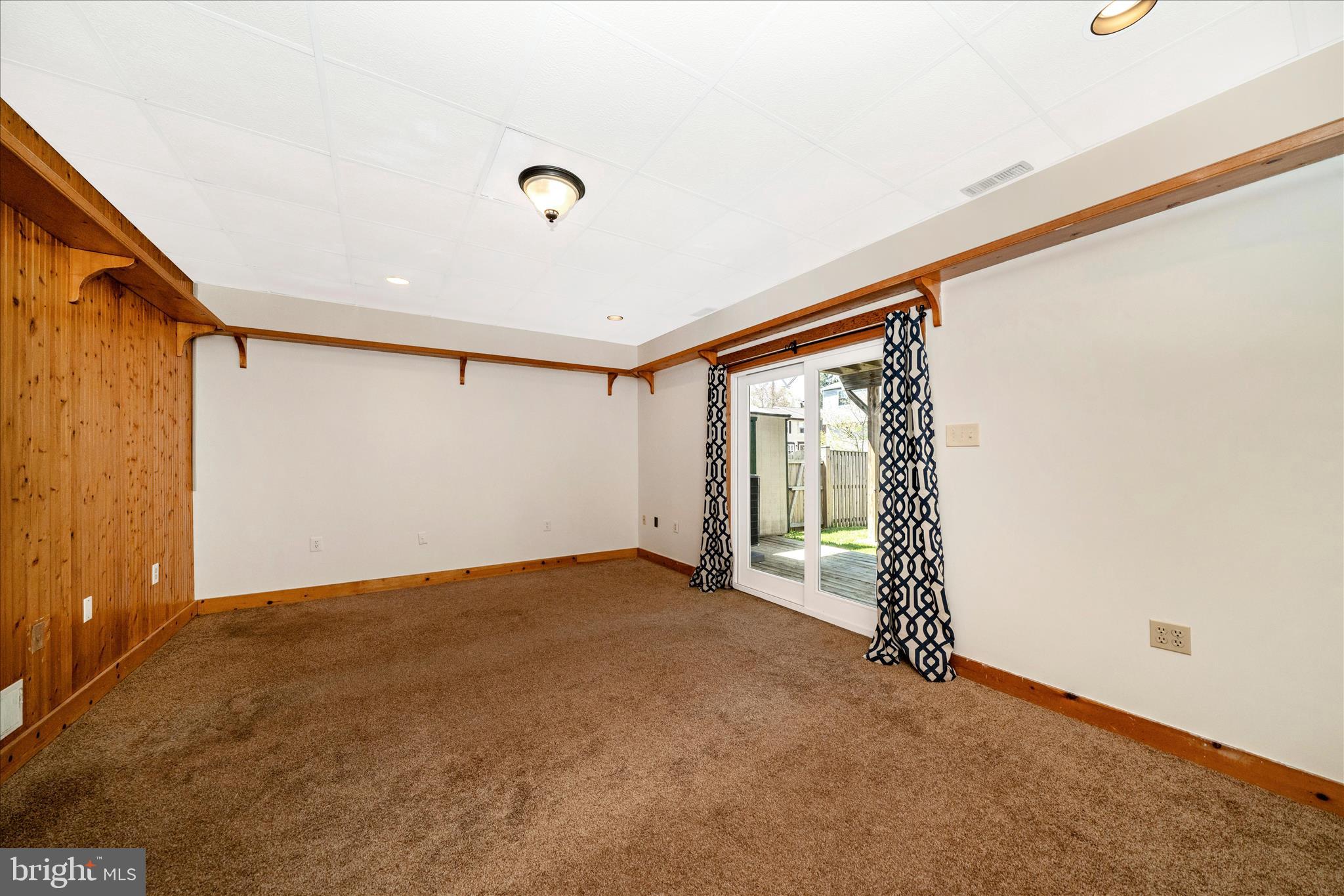 LEISHEAR VILLAGE - Residential