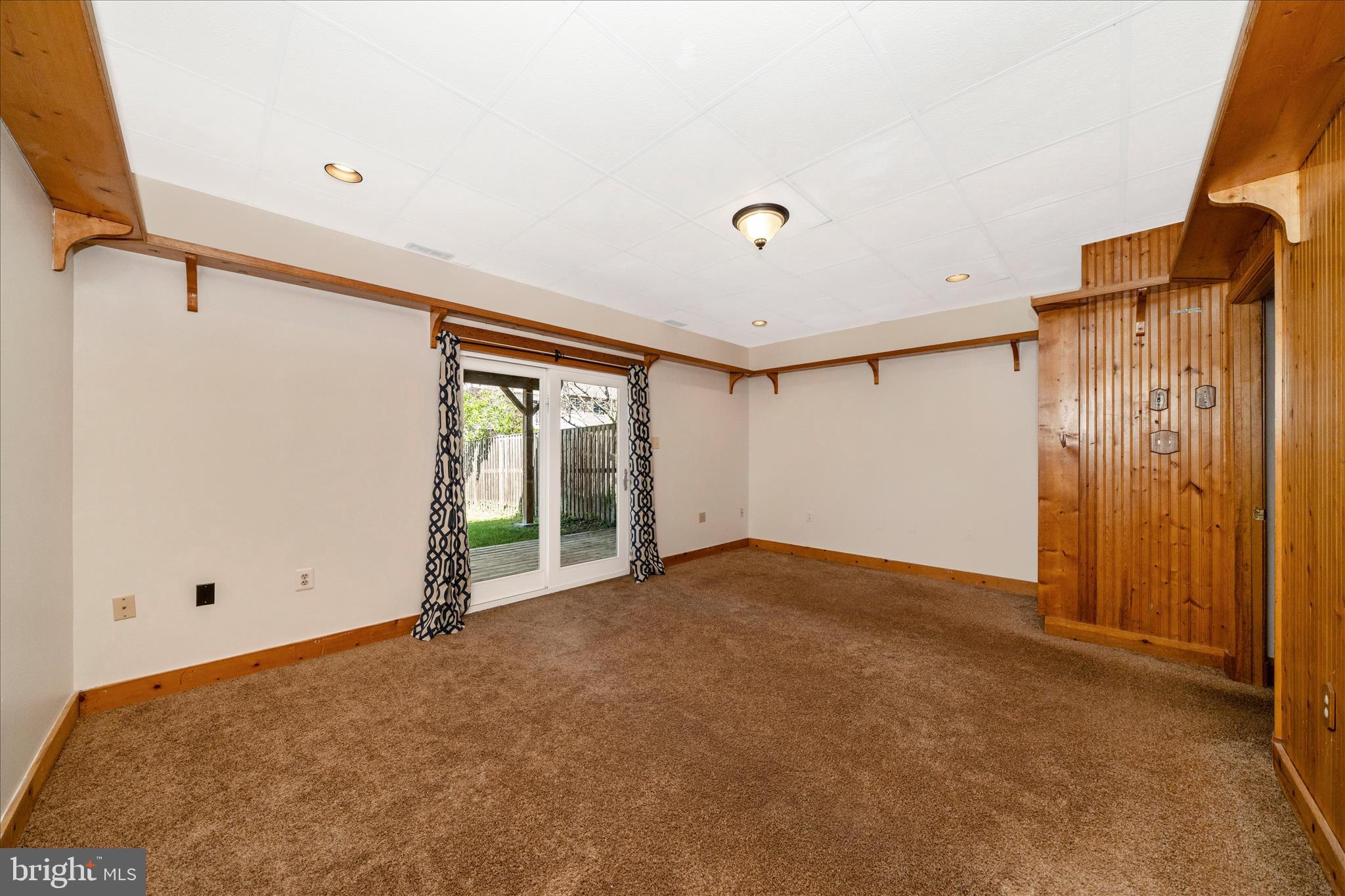 LEISHEAR VILLAGE - Residential