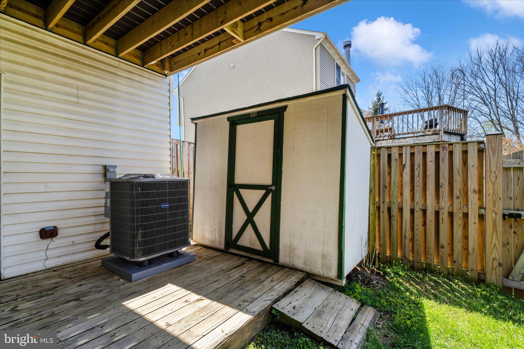 LEISHEAR VILLAGE - Residential