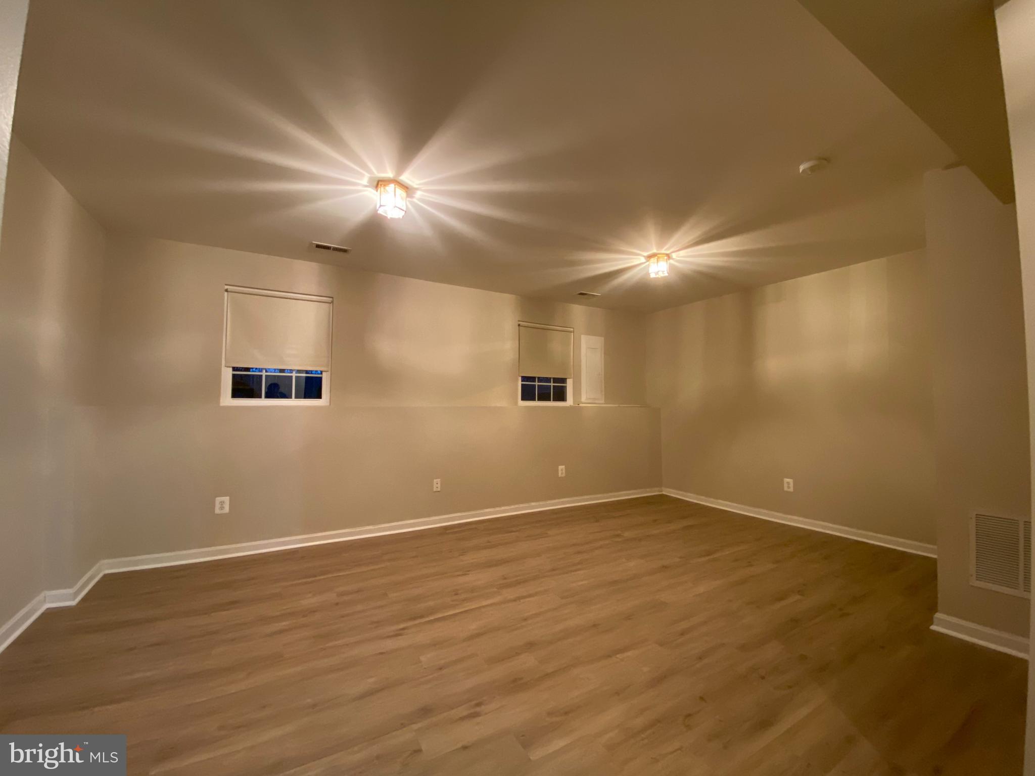 WORTHINGTON WOODS - Residential Lease