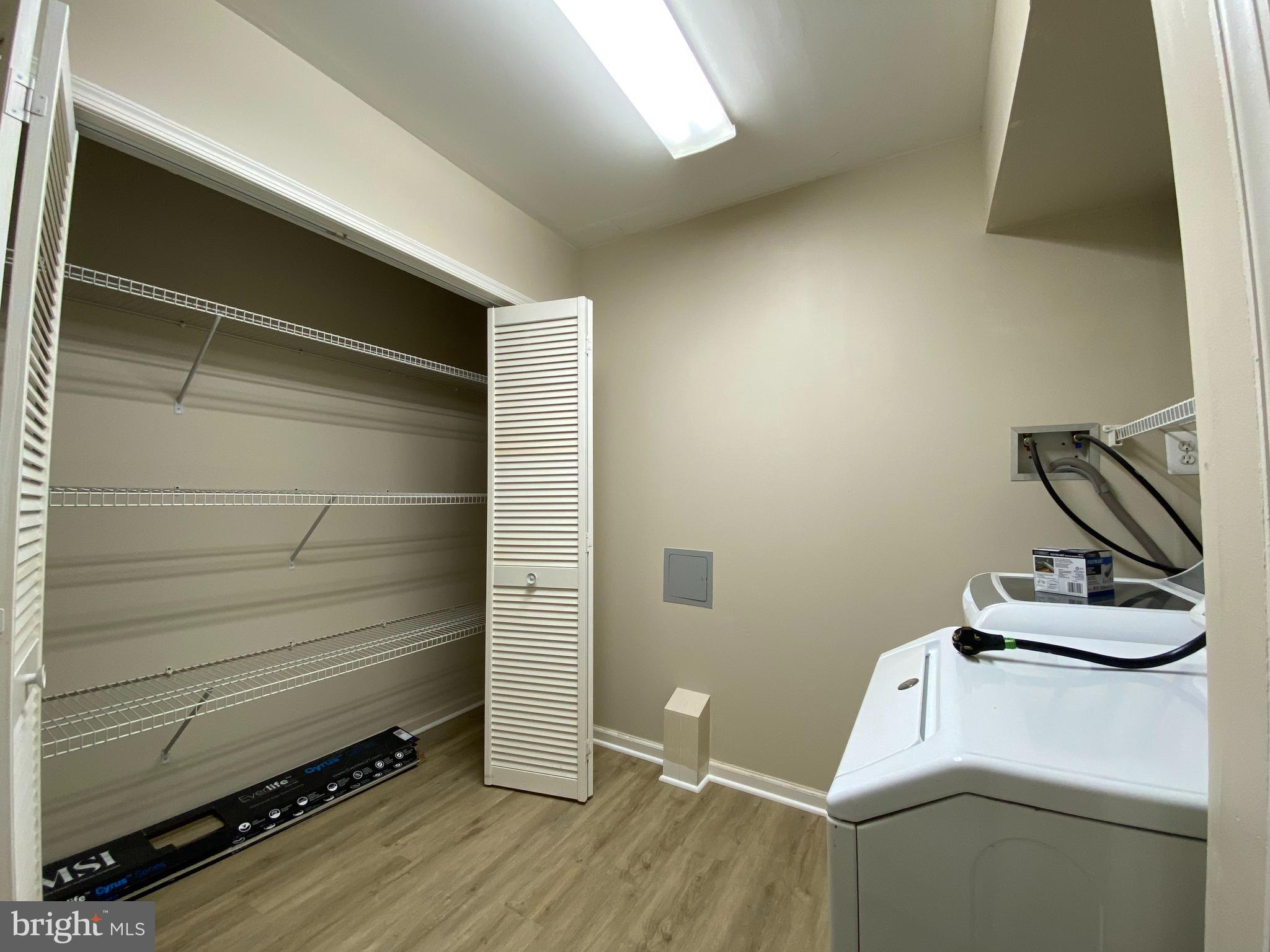 WORTHINGTON WOODS - Residential Lease