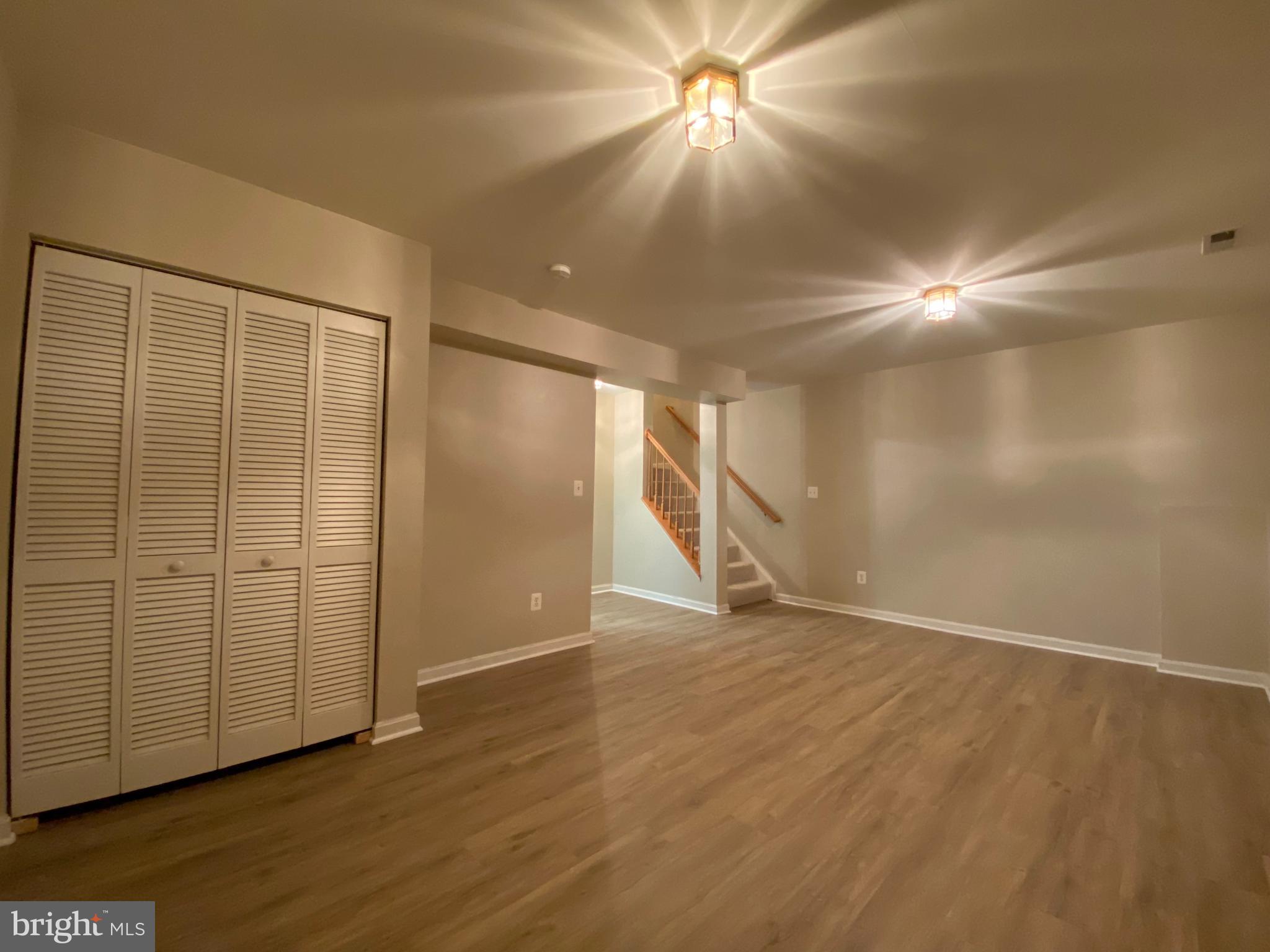 WORTHINGTON WOODS - Residential Lease