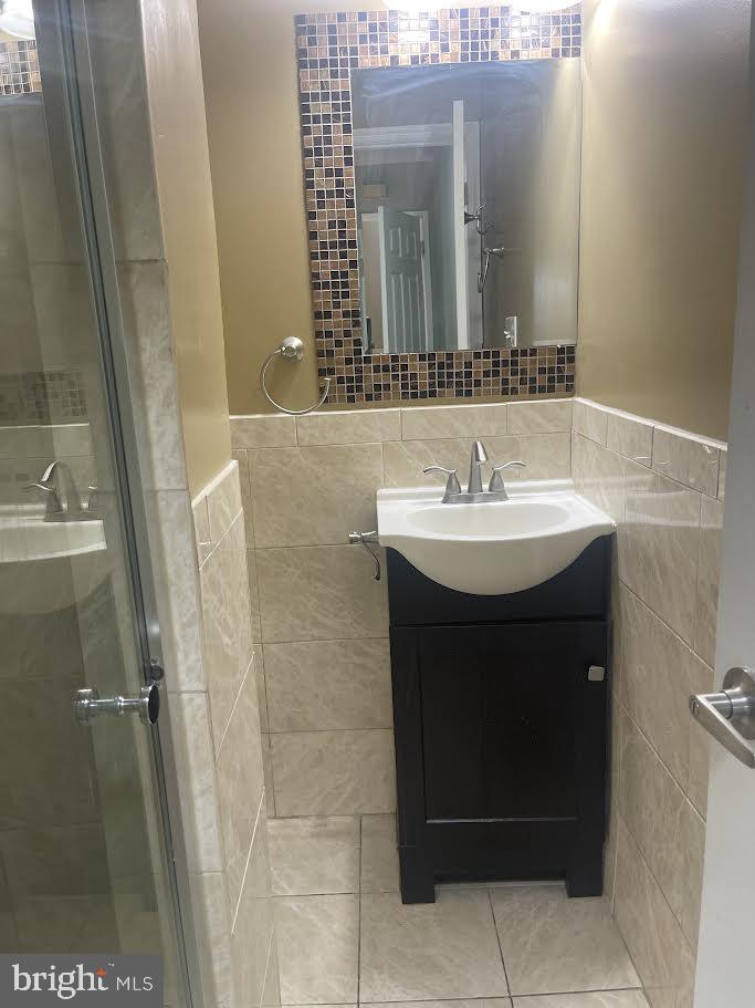 ESSEX PLACE - Residential