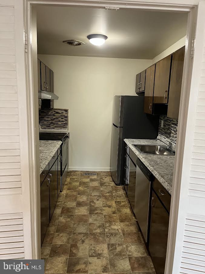 ESSEX PLACE - Residential