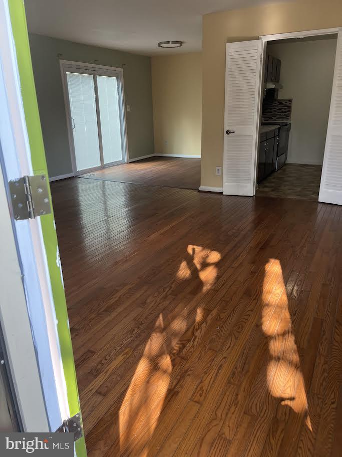 ESSEX PLACE - Residential