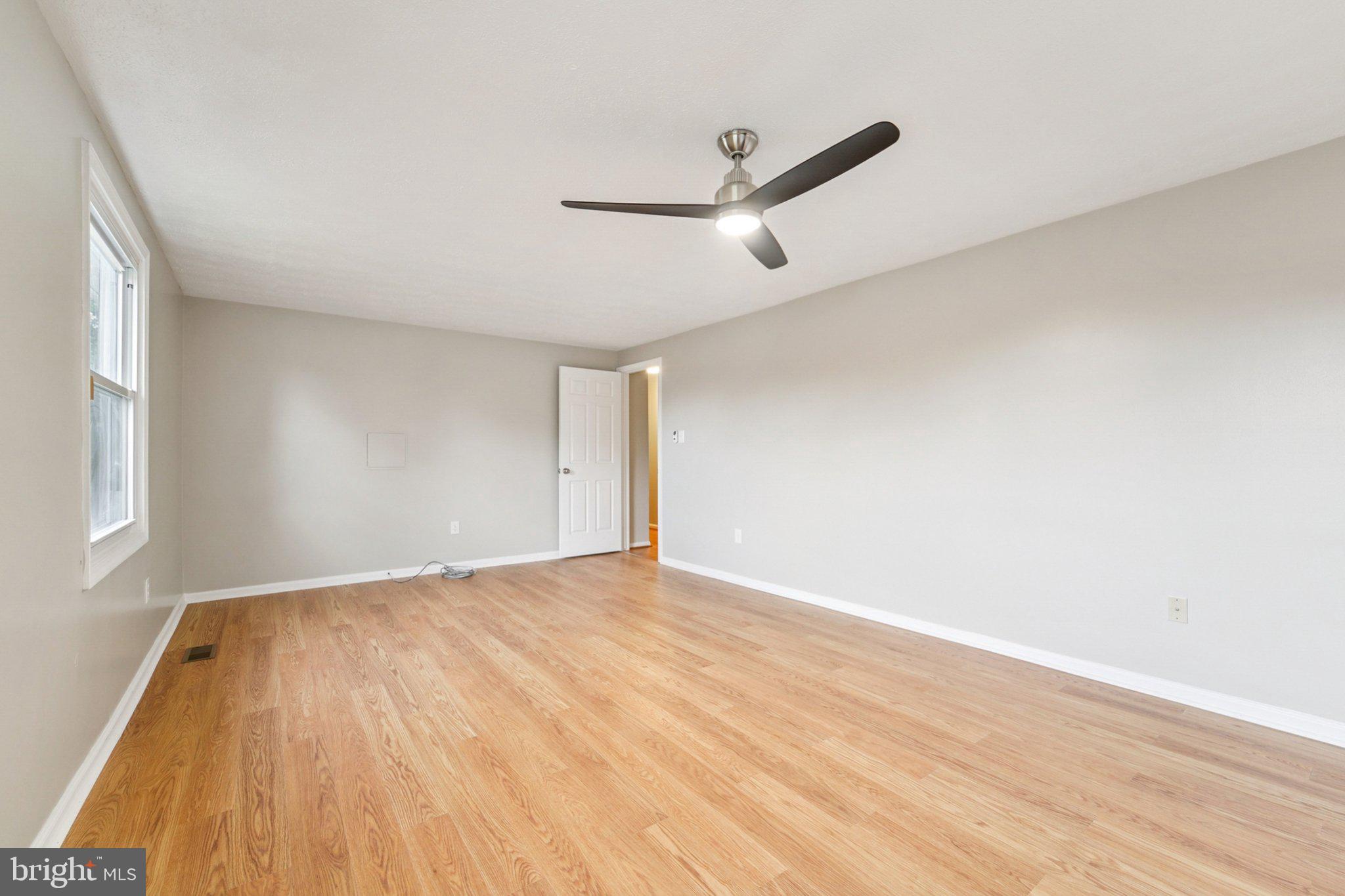 GLADE MANOR - Residential