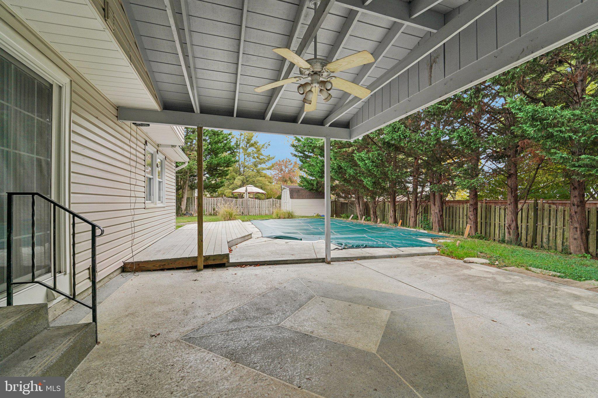 GLADE MANOR - Residential