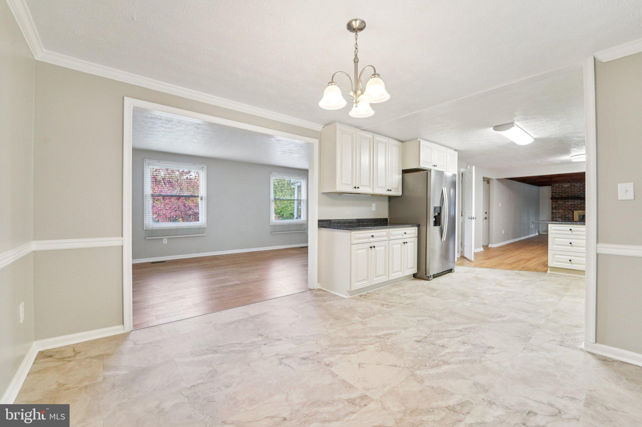 GLADE MANOR - Residential