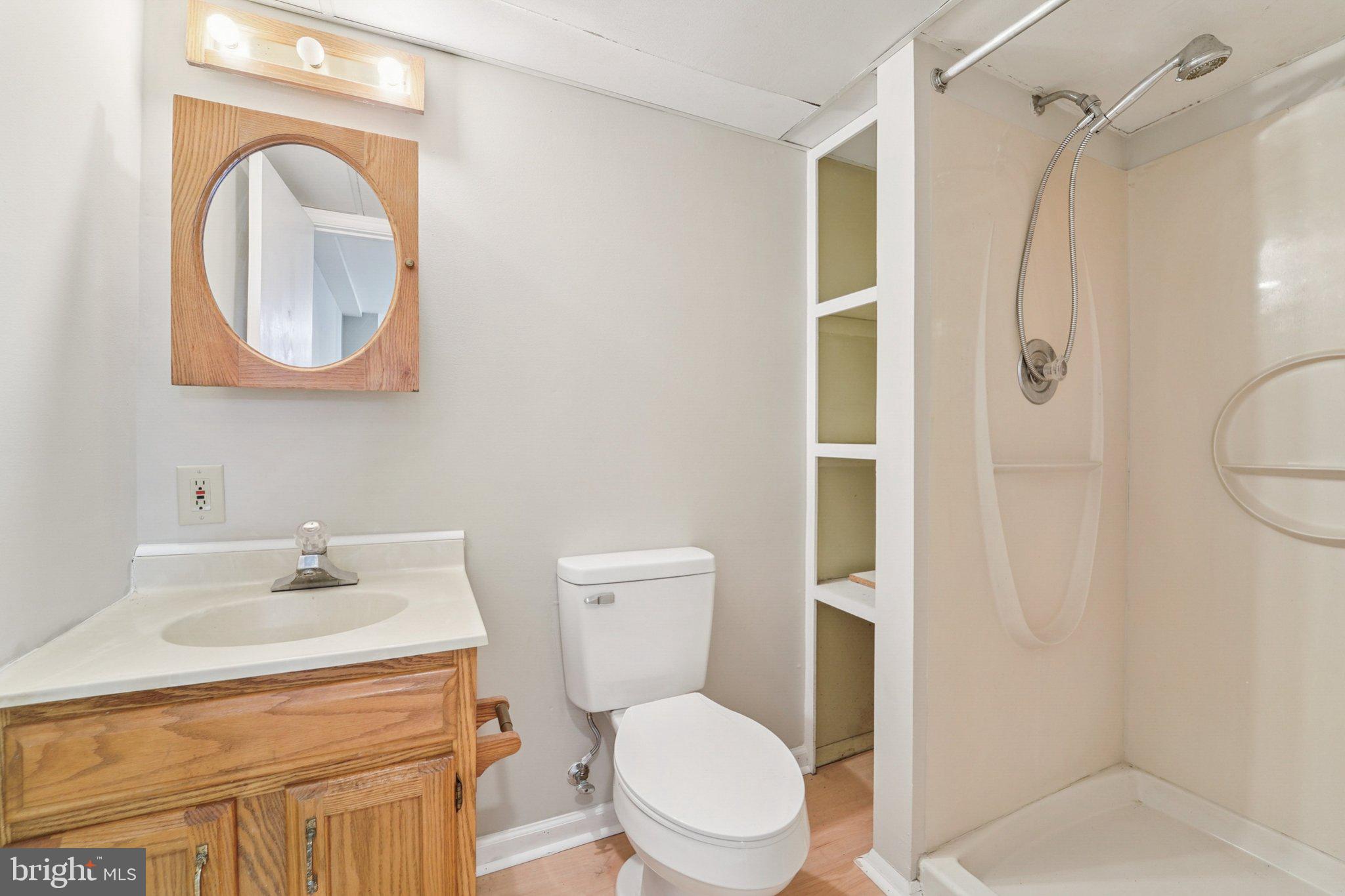 GLADE MANOR - Residential