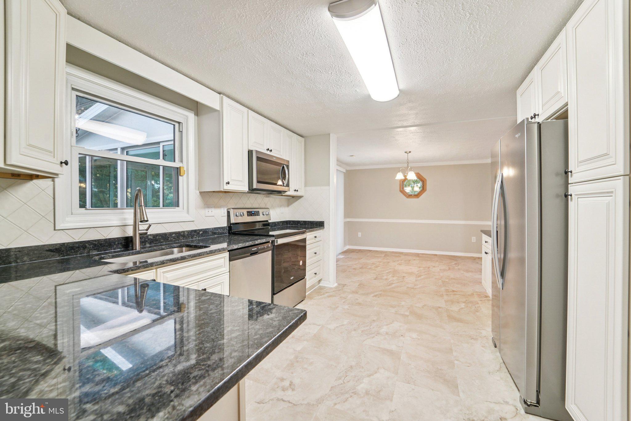 GLADE MANOR - Residential