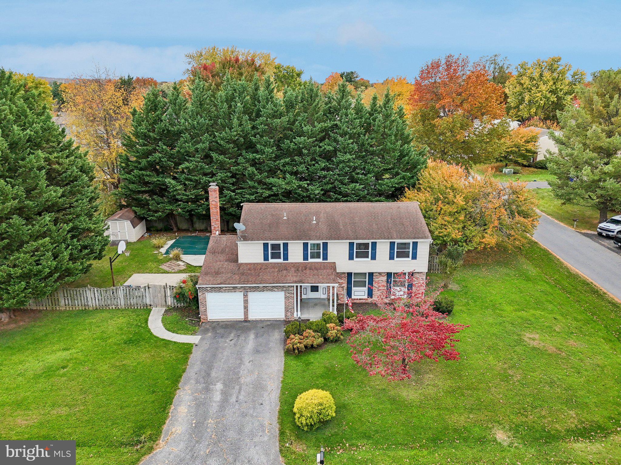 GLADE MANOR - Residential