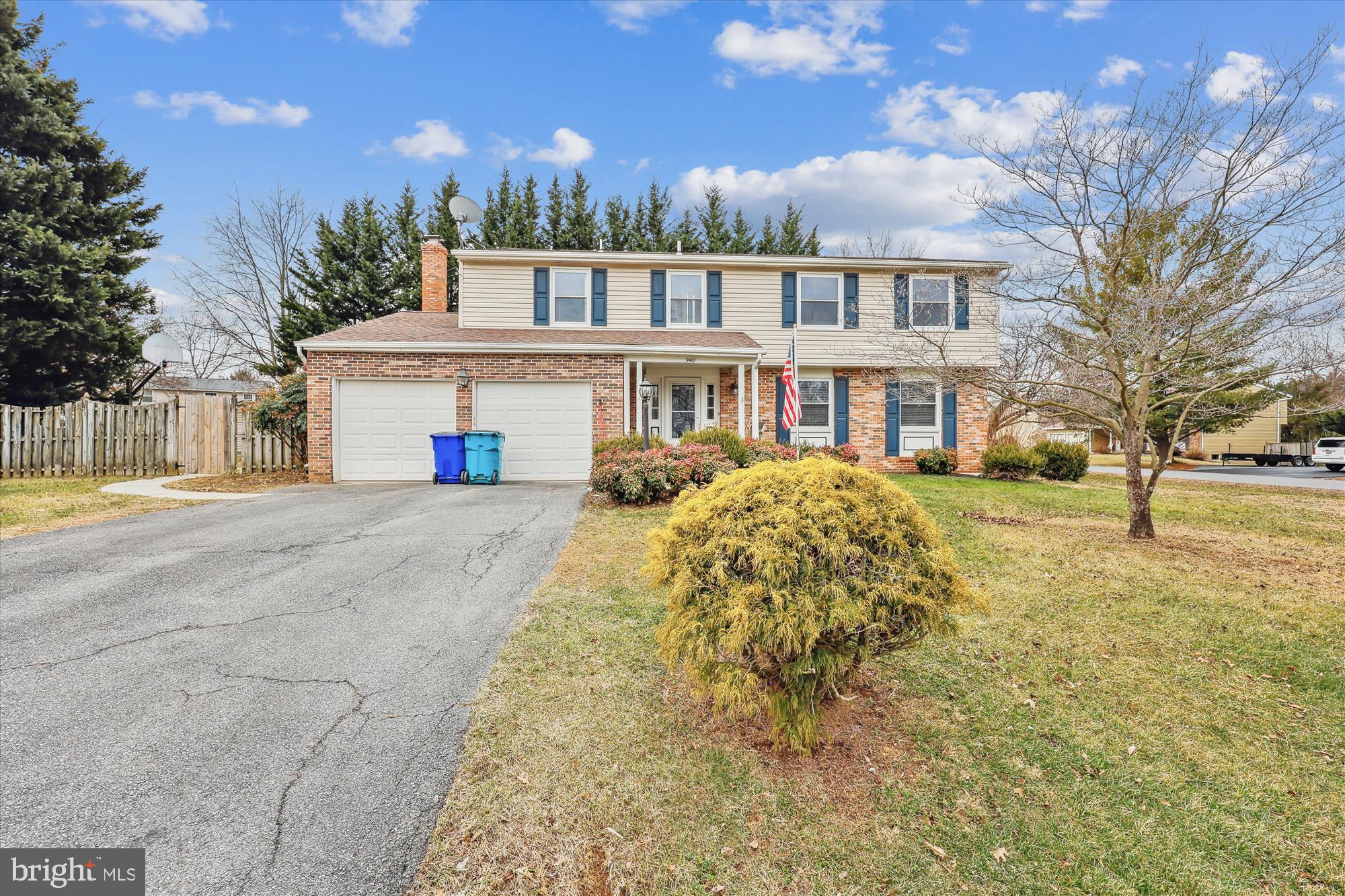 WOW ! MAJOR RENOVATION! HUGE OVER 3000 SQUARE FOOT HOME IN GREAT LOCATION!
GORGEOUS INGROUND POOL ! SUPER NICE NEW KITCHEN AND BATHS !
GREAT FINISHED BASEMENT ! GLEAMING HARDWOOD FLOORS ! TOO MUCH MRE TO MENTION !
ASK ME ABOUT THE NEW 15,000 FREE GRANT PROGRAM !!!