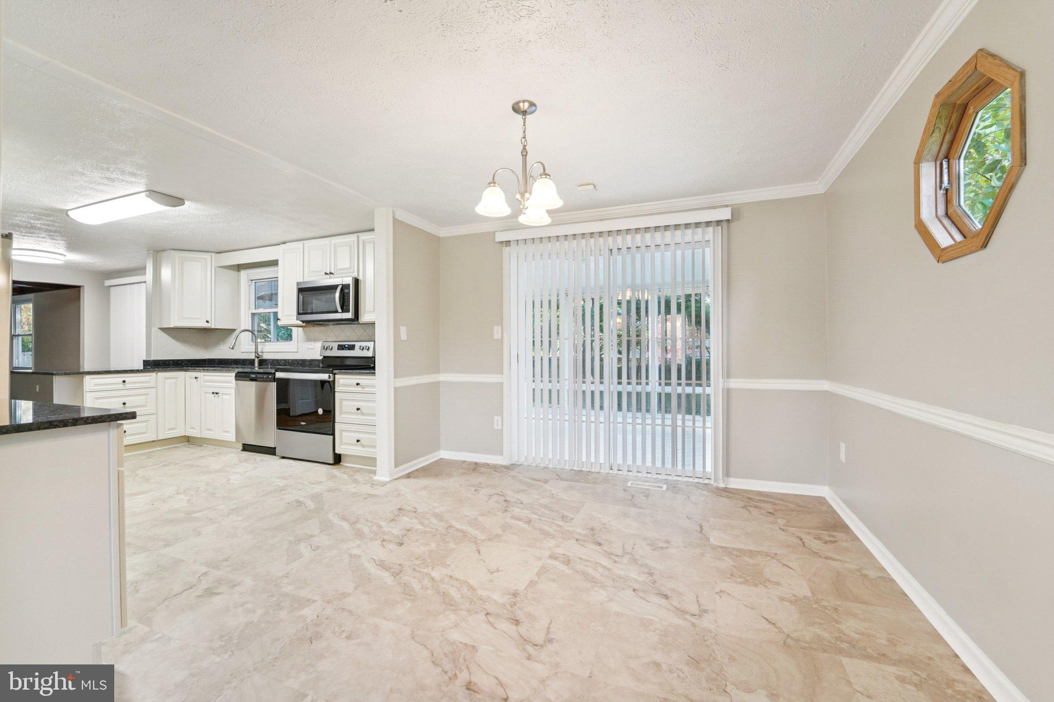 GLADE MANOR - Residential