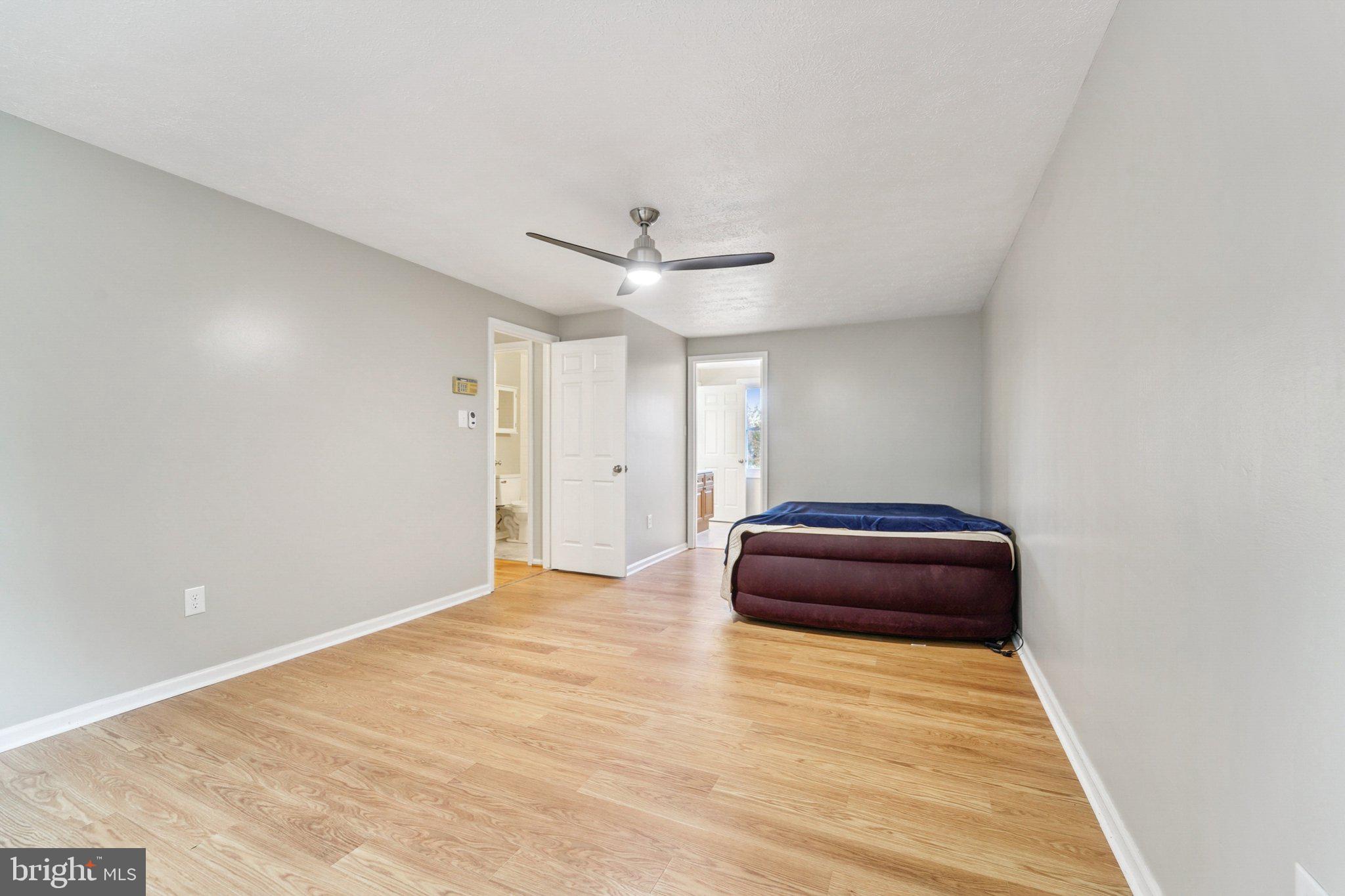 GLADE MANOR - Residential