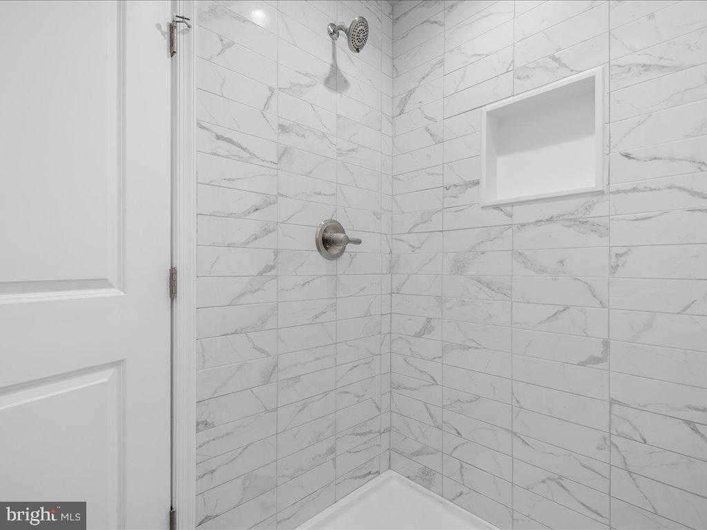 LOTHIAN - Residential