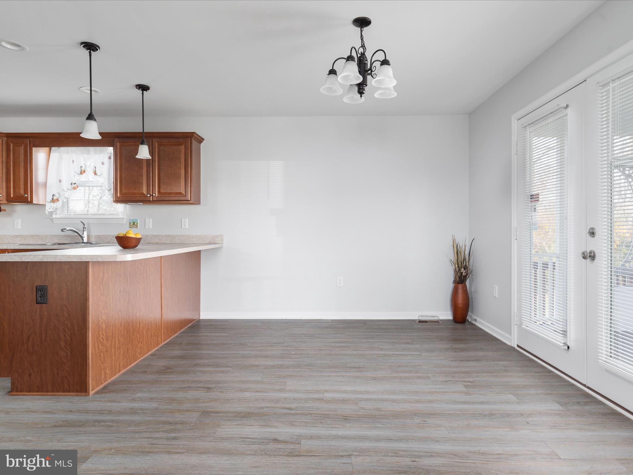 MADISON ESTATES - Residential