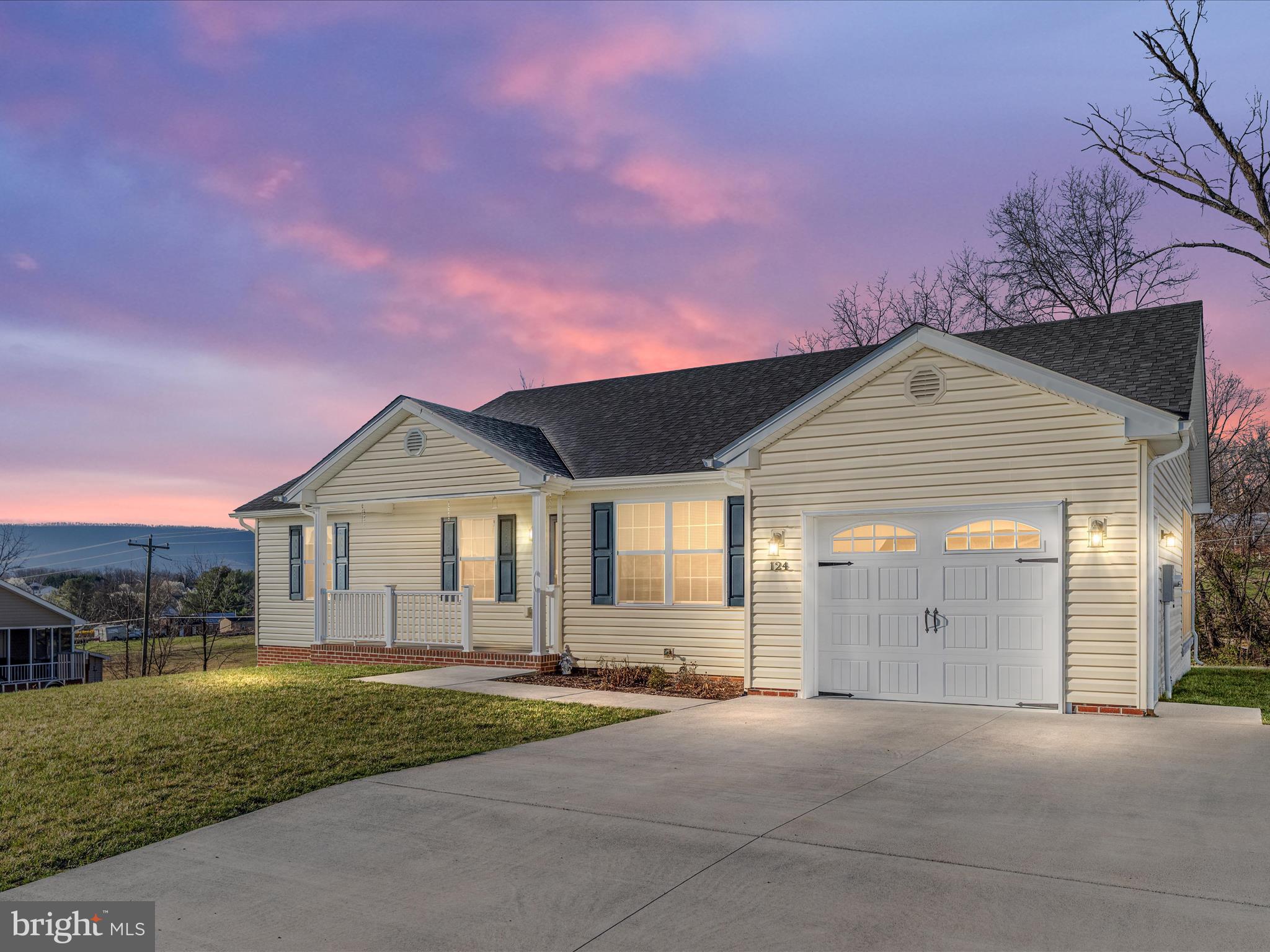 MADISON ESTATES - Residential