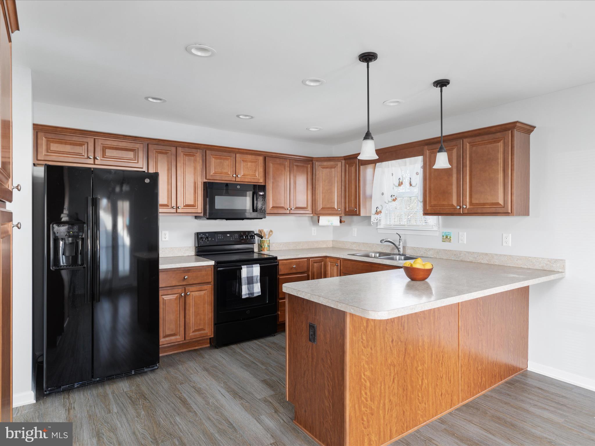 MADISON ESTATES - Residential